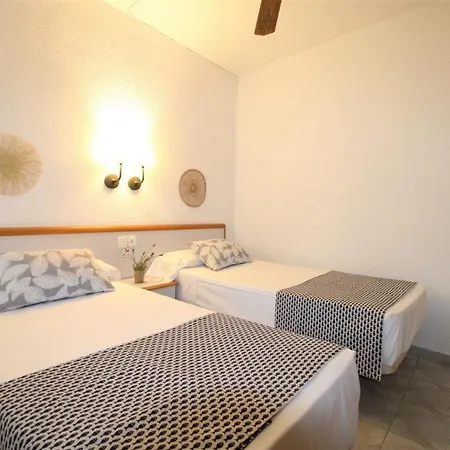 Hotel Canada 2*