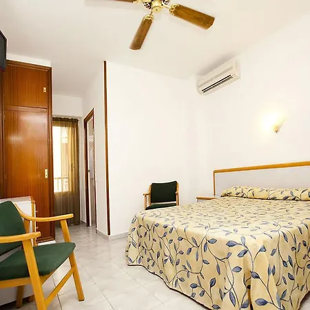 Canada Hotel 2*