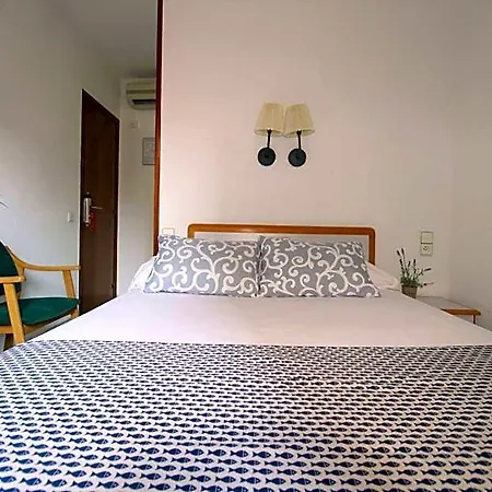 Canada Hotel 2*