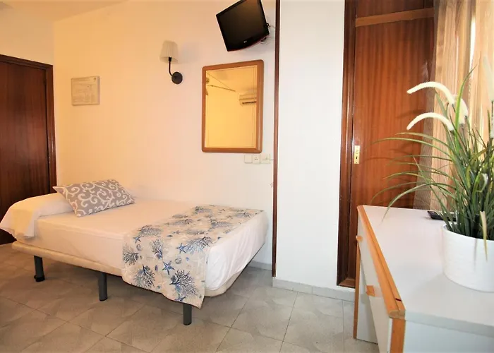 Canada Hotel 2*