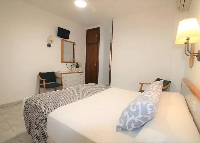 Canada Hotel 2*